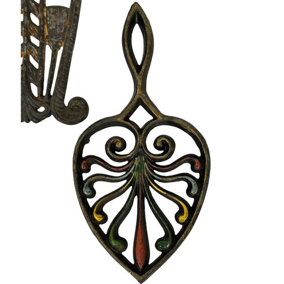 Unique Vintage Cast Iron Trivets-Rustic Elegant Design-Kitchen Decor/Table Use! - Picture 5 of 6
